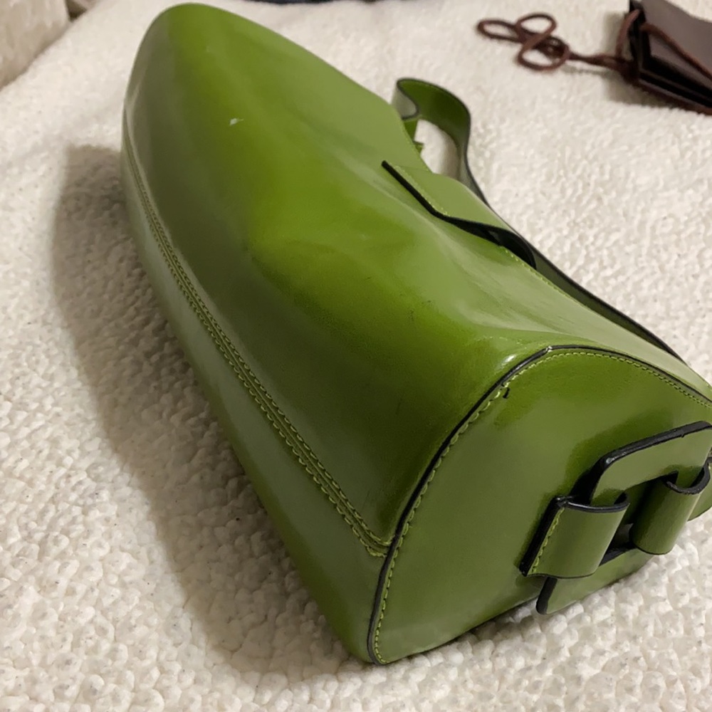 Gucci Shoulder Bag - Picture 5 of 9